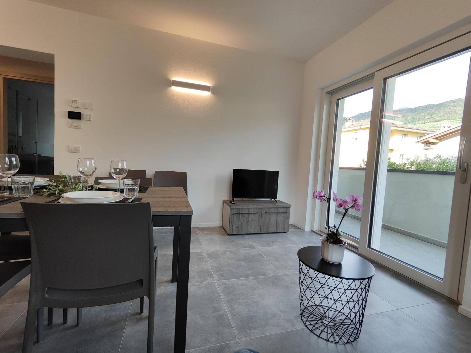 Oasi Degli Ulivi Apartment ริวาเดลการ์ดา ภายนอก รูปภาพ