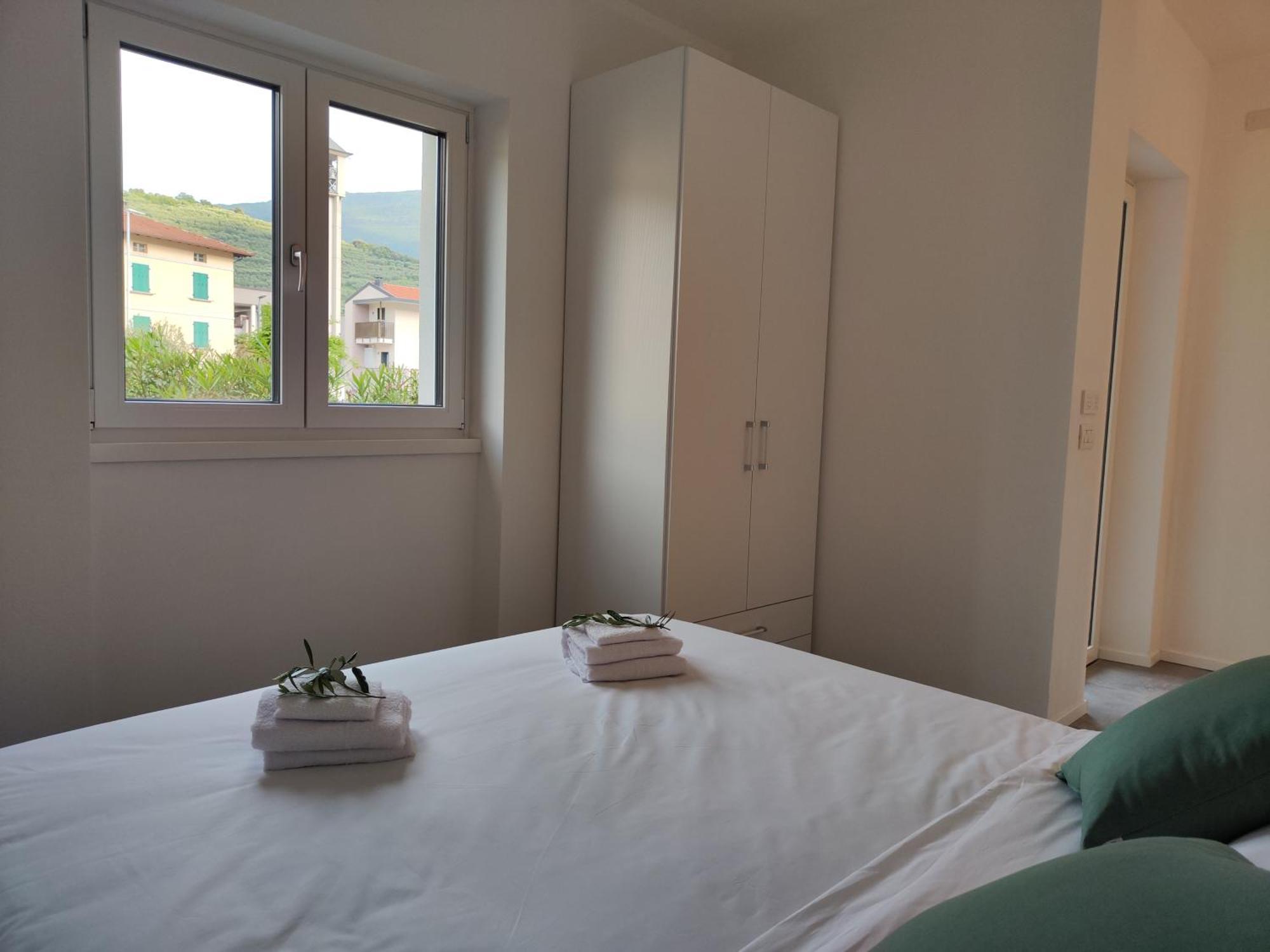 Oasi Degli Ulivi Apartment ริวาเดลการ์ดา ภายนอก รูปภาพ
