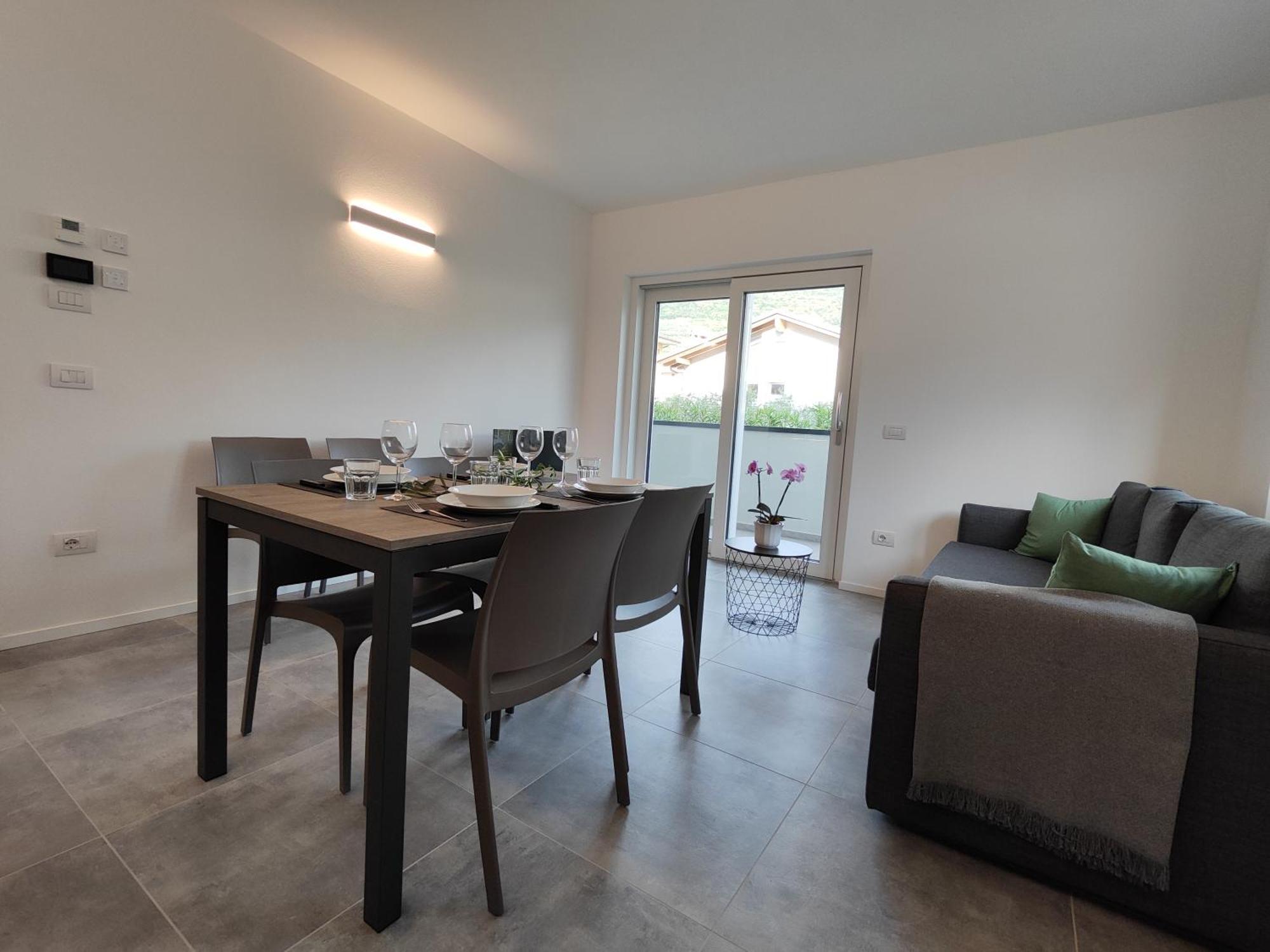 Oasi Degli Ulivi Apartment ริวาเดลการ์ดา ภายนอก รูปภาพ