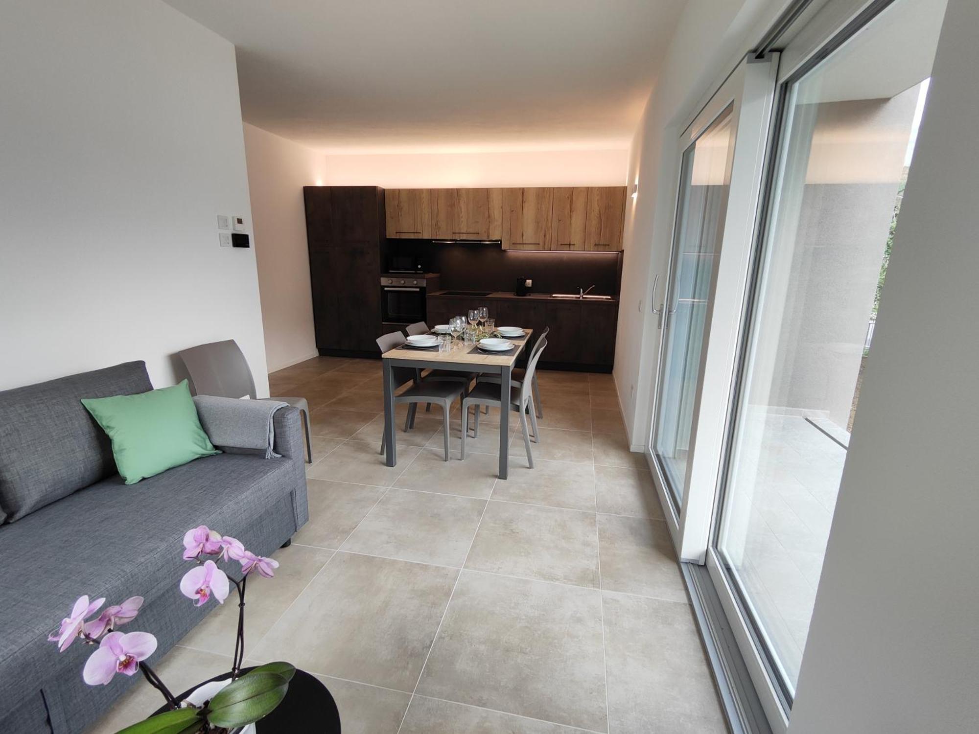 Oasi Degli Ulivi Apartment ริวาเดลการ์ดา ภายนอก รูปภาพ